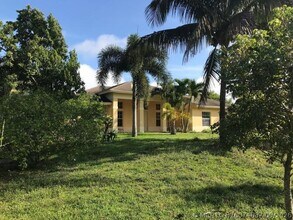Building Photo - 17837 32nd Ln N
