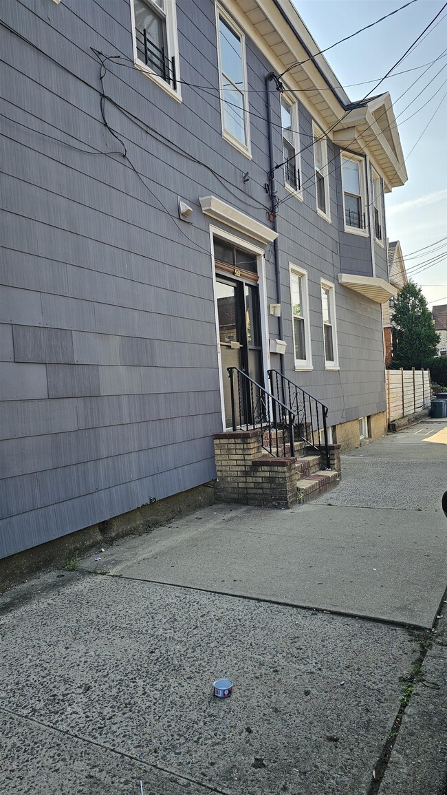 Primary Photo - 561 Avenue A
