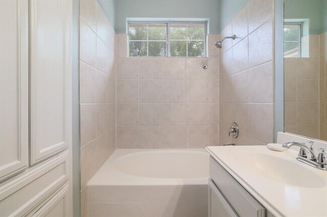Building Photo - 4620 W William Cannon Dr