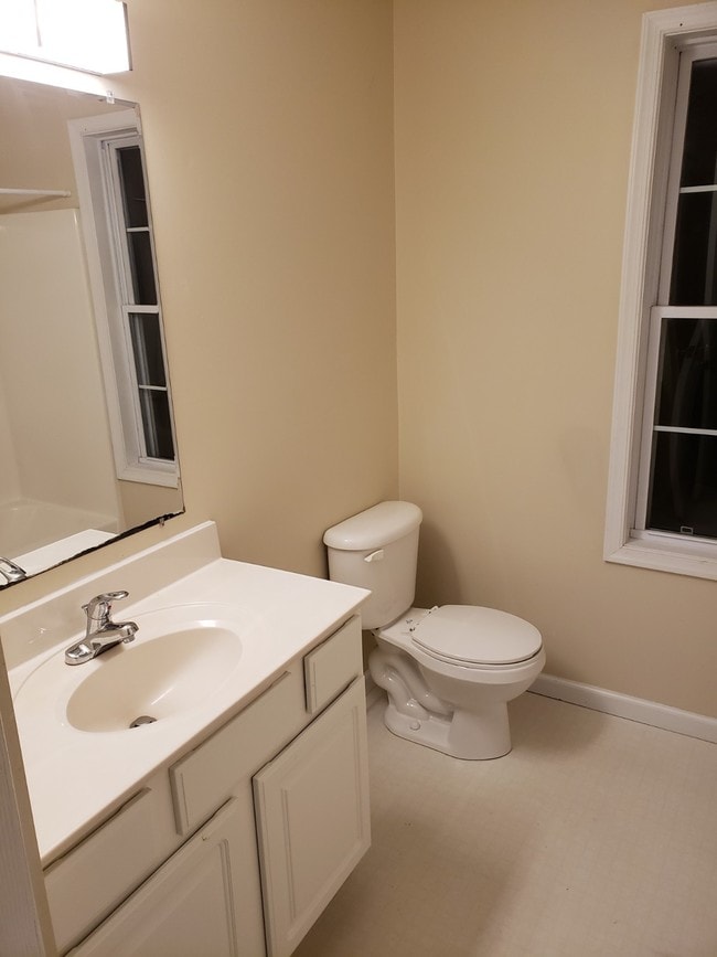 2nd floor full bath - 8186 June Way