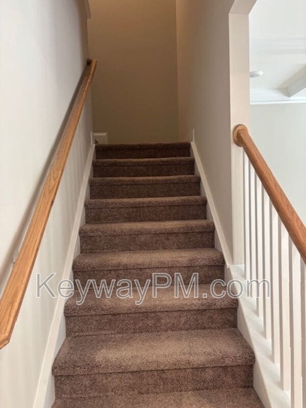 Building Photo - 3015 Venetian Dr