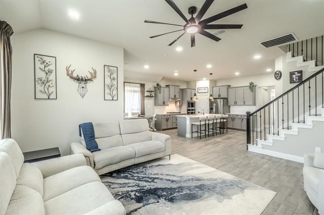 Building Photo - 3105 Lionsgate Dr