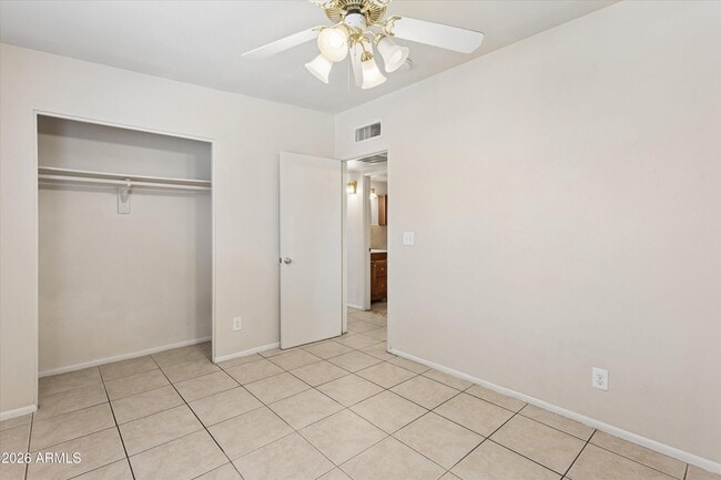 Building Photo - 7010 N 68th Dr