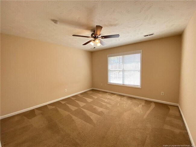 Building Photo - 89 Person Ct