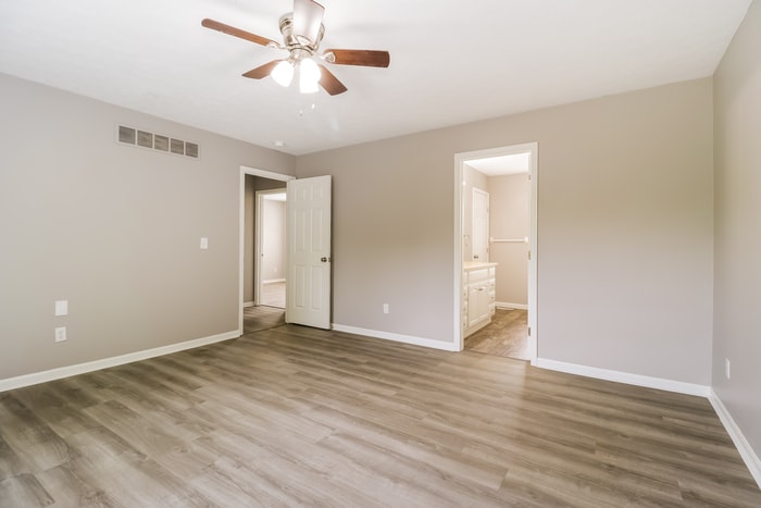Building Photo - 1203 Lismore