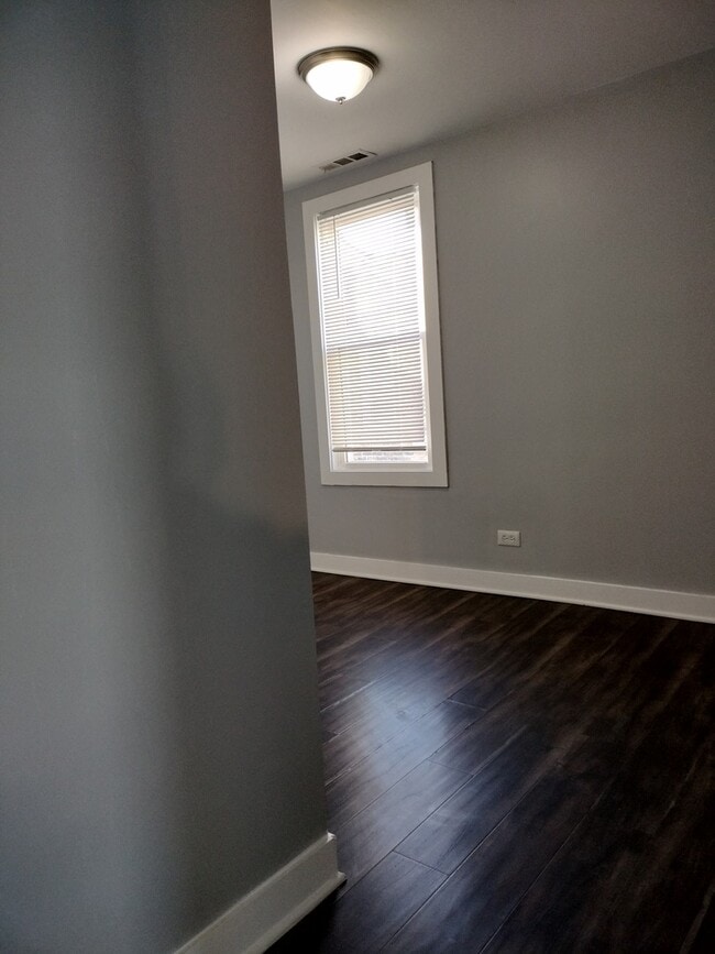 Building Photo - 4800 S Winchester Ave