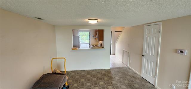 Building Photo - 2881 White Oak Mountain Rd