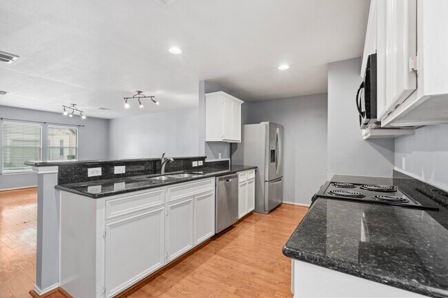 Building Photo - 1710 Redwing Cove Dr