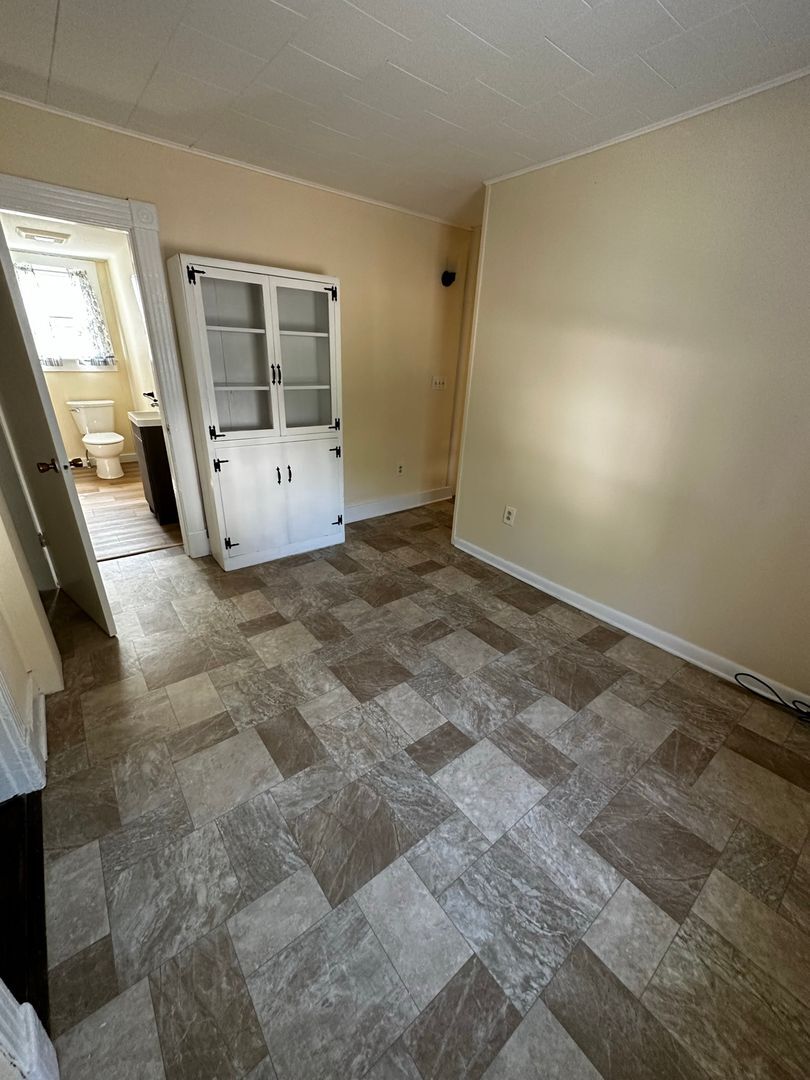 Building Photo - 50-52 Howard St