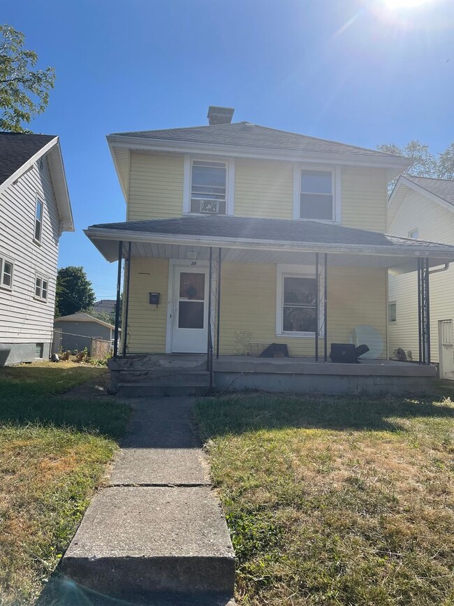 Primary Photo - Large Single Family Near Downtown Dayton