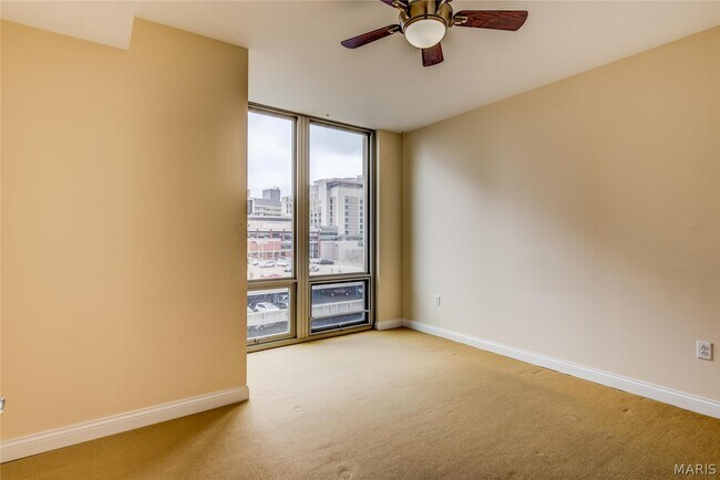 Building Photo - 4909 Laclede Ave