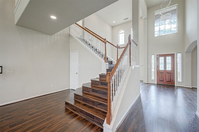 Building Photo - 11205 Sunlit Bay Dr