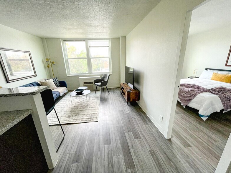 Building Photo - 2515 Burnet Ave