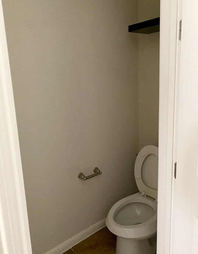 Building Photo - 2904 Tempe Dr