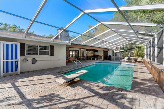 Building Photo - 804 Pennsylvania Way