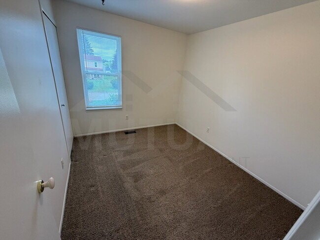 Building Photo - 28144 Yorktown Rd