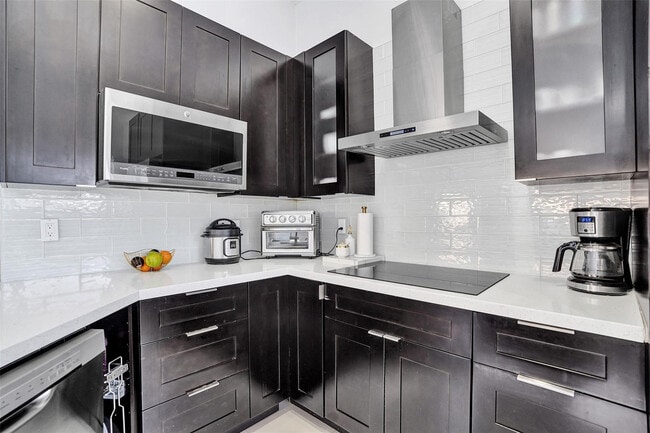 Building Photo - 1451 NW 47th Ave