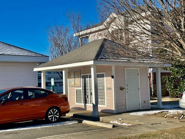 Building Photo - (Holdfunds)MeadowVista9041