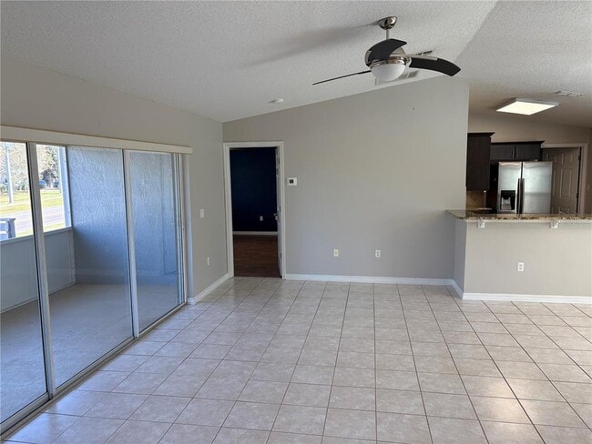 Building Photo - 1326 Hillview Dr