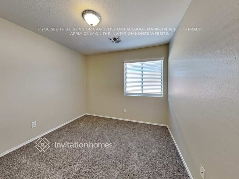 Building Photo - 18591 W Vogel Ave