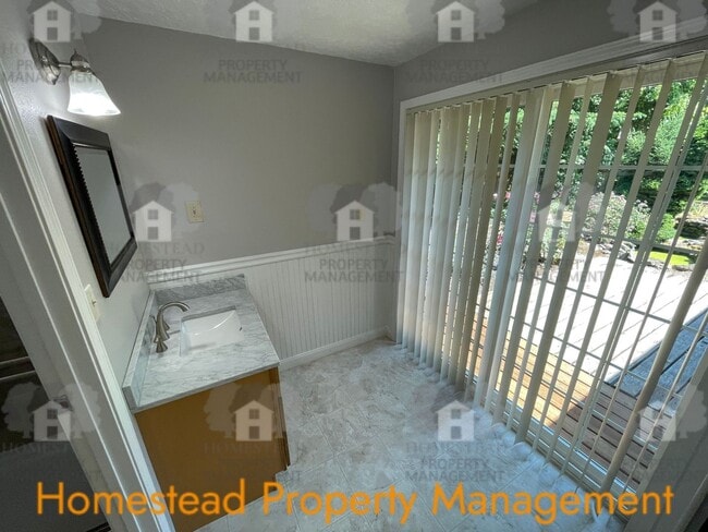 Building Photo - SPEND EVENINGS IN YOUR BEAUTIFUL PRIVATE BACK YARD!