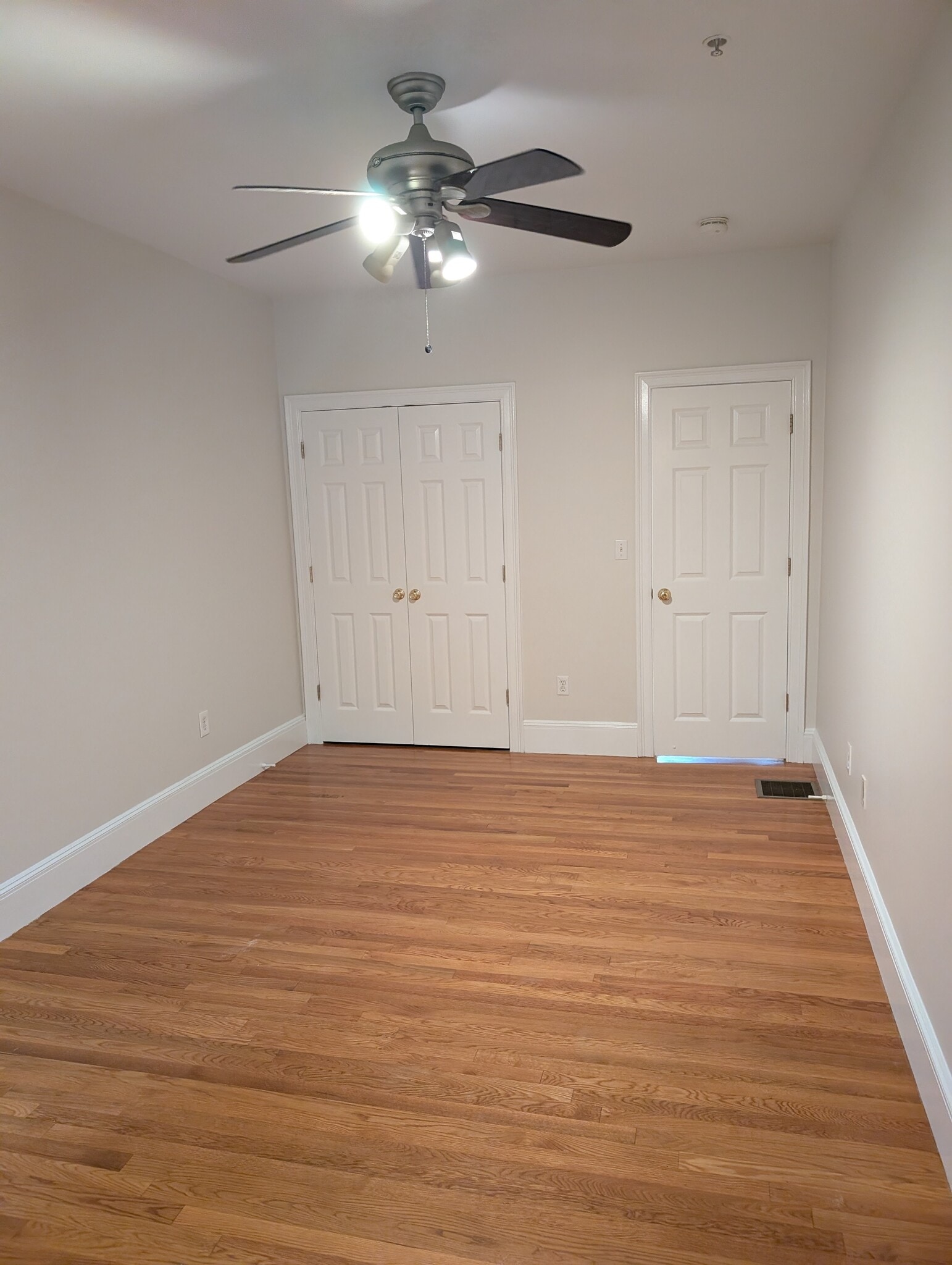 Building Photo - 40 Prince St