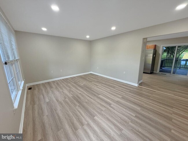 Building Photo - 9549 Fingerboard Rd