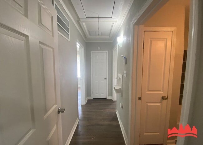 Building Photo - 2302 Alameda Ave