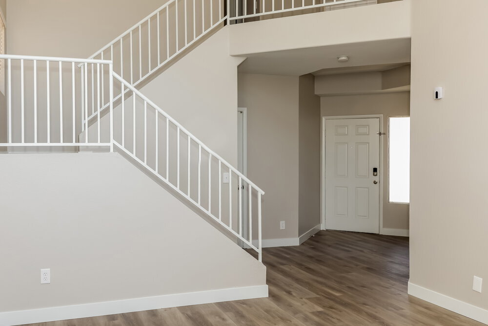 Building Photo - 2435 Sunset Peak St