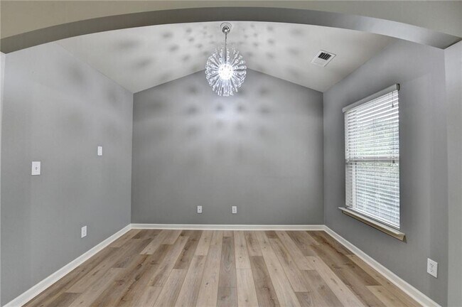 Building Photo - 5013 Groover Dr