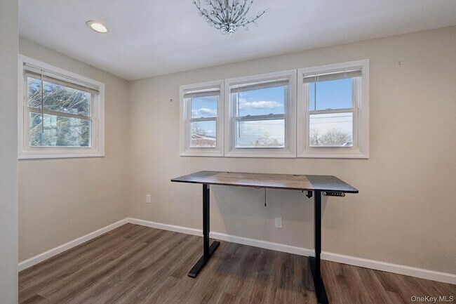 Building Photo - 264 S Ocean Ave