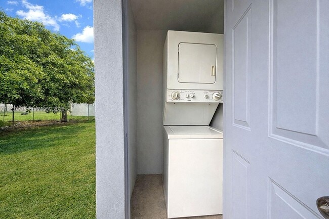 Building Photo - 21450 SW 109th Ct