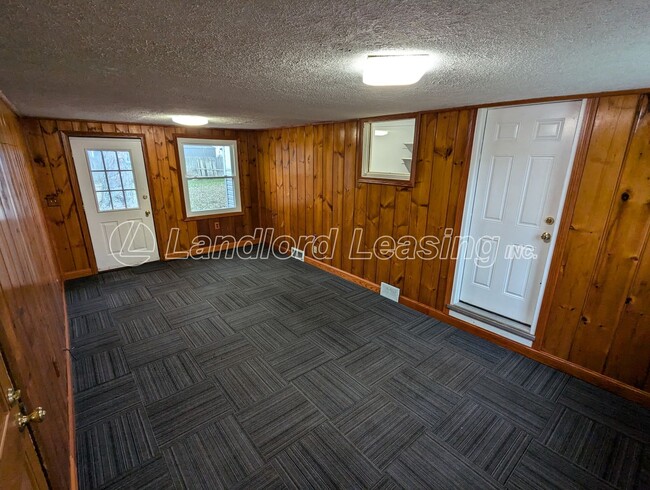 Building Photo - Updated 3-Bedroom Home with Heated Breezew...