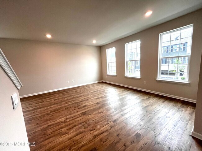 Building Photo - 20 Rothbury Ct