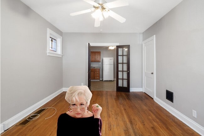 Building Photo - Meryl Approved Avenue
