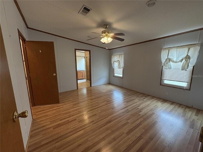 Building Photo - 616 Klickety Klak Ln