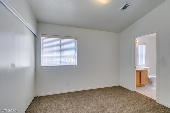 Building Photo - 1109 Torington Dr