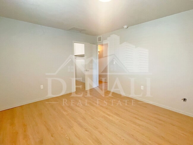 Building Photo - 2340 E Turney Ave