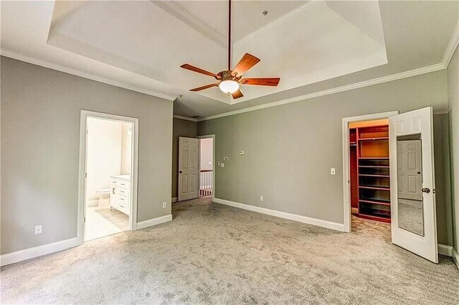 Building Photo - 12105 Stonebrook Cv