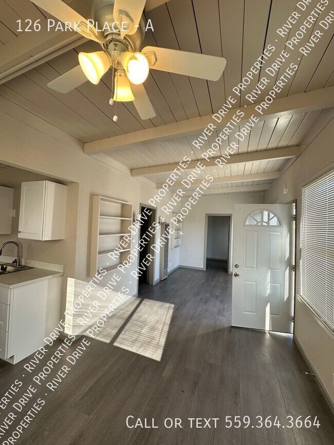 Building Photo - Boardwalk Apartment - Move-in Special!