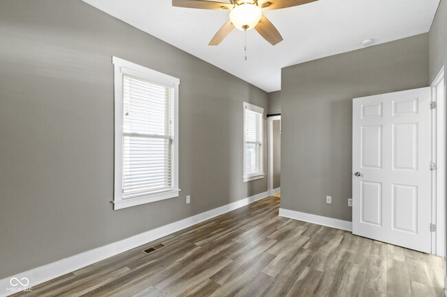 Building Photo - 1701 Barth Ave
