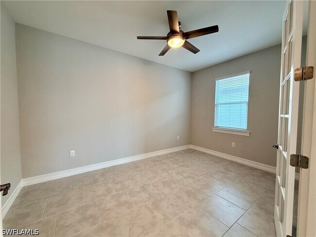Building Photo - 842 Enbrook Lp