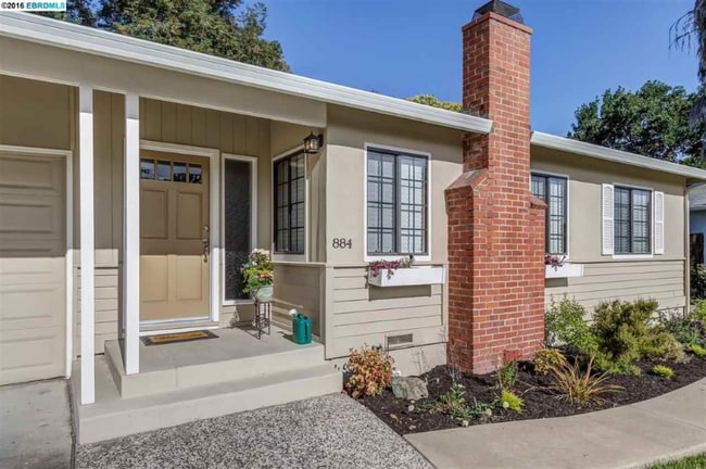 Building Photo - 884 Ruth Dr