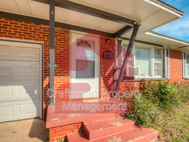 Building Photo - 2017 Downing St