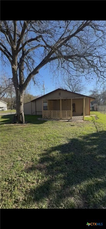 Building Photo - 924 Pecan St