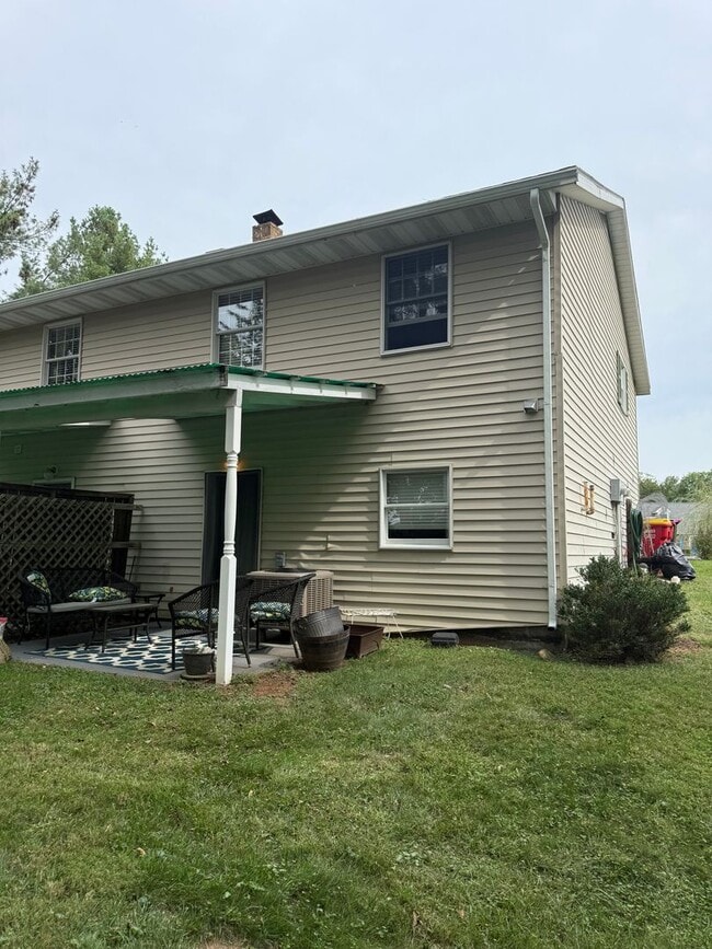Building Photo - 11755 Village Heights Dr