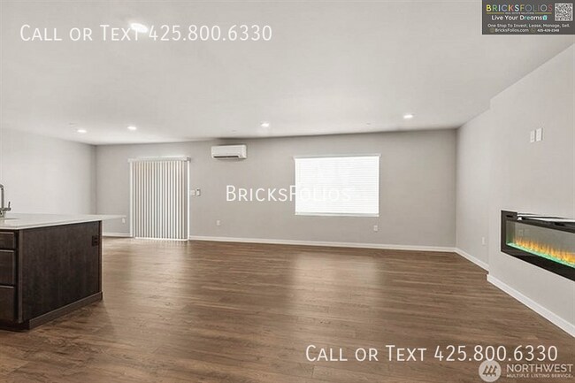 Building Photo - 9502 18th Ave W