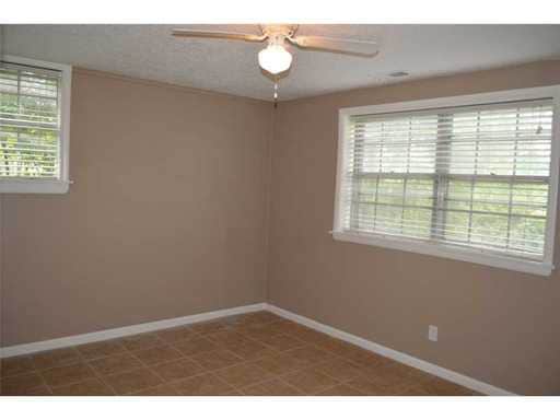 Building Photo - PRE-LEASING 4 Bedroom 2 Bath Single Family Home Close to Campus ent!!!
