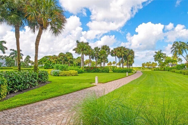 Building Photo - 4255 Gulf Shore Blvd N