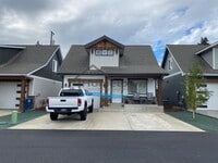 Building Photo - Craftsman-Style Home in Coeur d'Alene with...